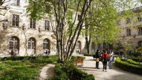 巴黎高等师范学院
