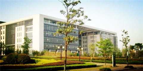江苏大学