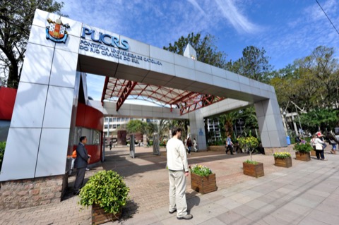 南里奥格兰德州宗座天主教大学