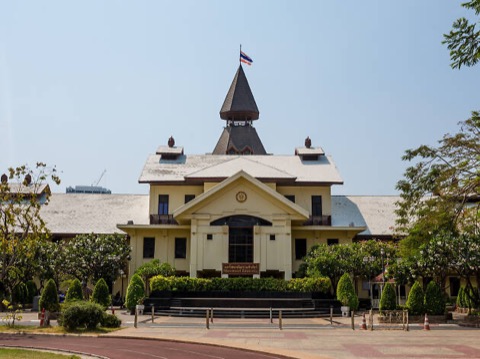 泰国国立法政大学