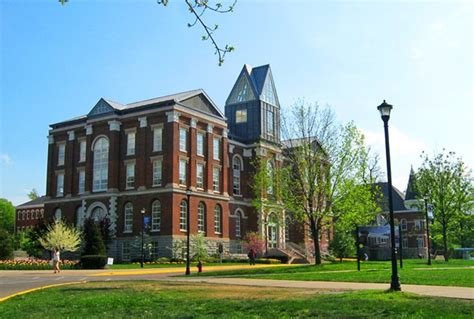 肯塔基大学