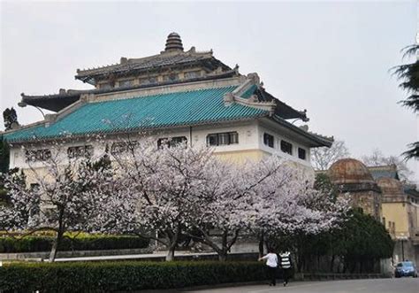 武汉大学