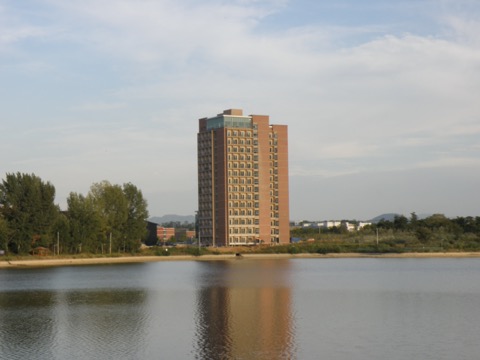 梁南山大学